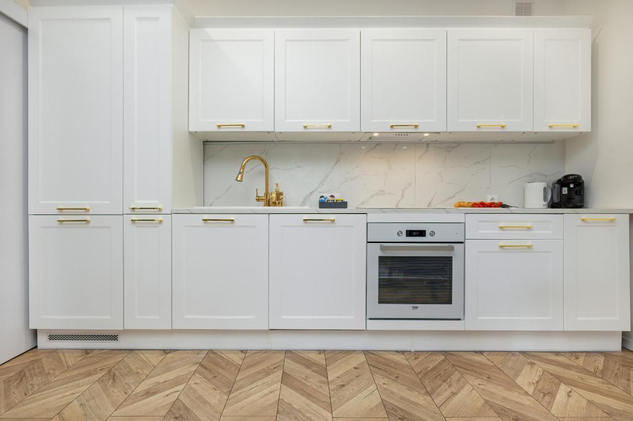 Beautiful One Bedroom Apartment Zamkowa By Rent Like Home กดัญสก์ ภายนอก รูปภาพ